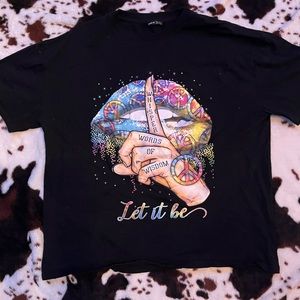 Medium oversized whitchy shirt “Whisper words of wisdom”